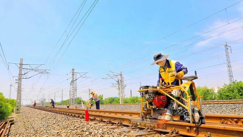 迎戰高溫保鐵路運輸安全